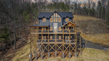 2759 Overholt Tr — photo 1 of 54