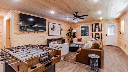927 Carvers Lane — photo 9 of 32